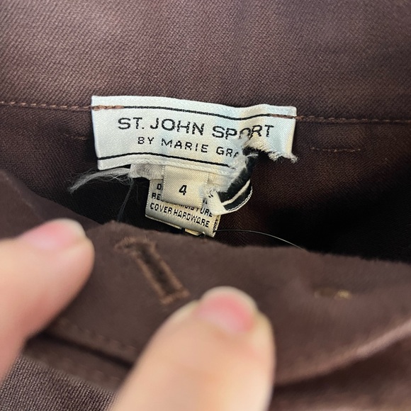 St John‎ sport woman’s brown straight leg pants size 4 gold logo on belt loop - Picture 4 of 5